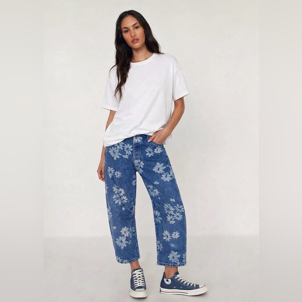 We The Free Good Luck Daisy Blue Floral Slouchy Barrel Jeans - size 32